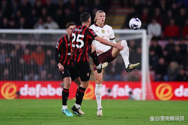 伯恩茅斯队员备战比赛，迎战强敌