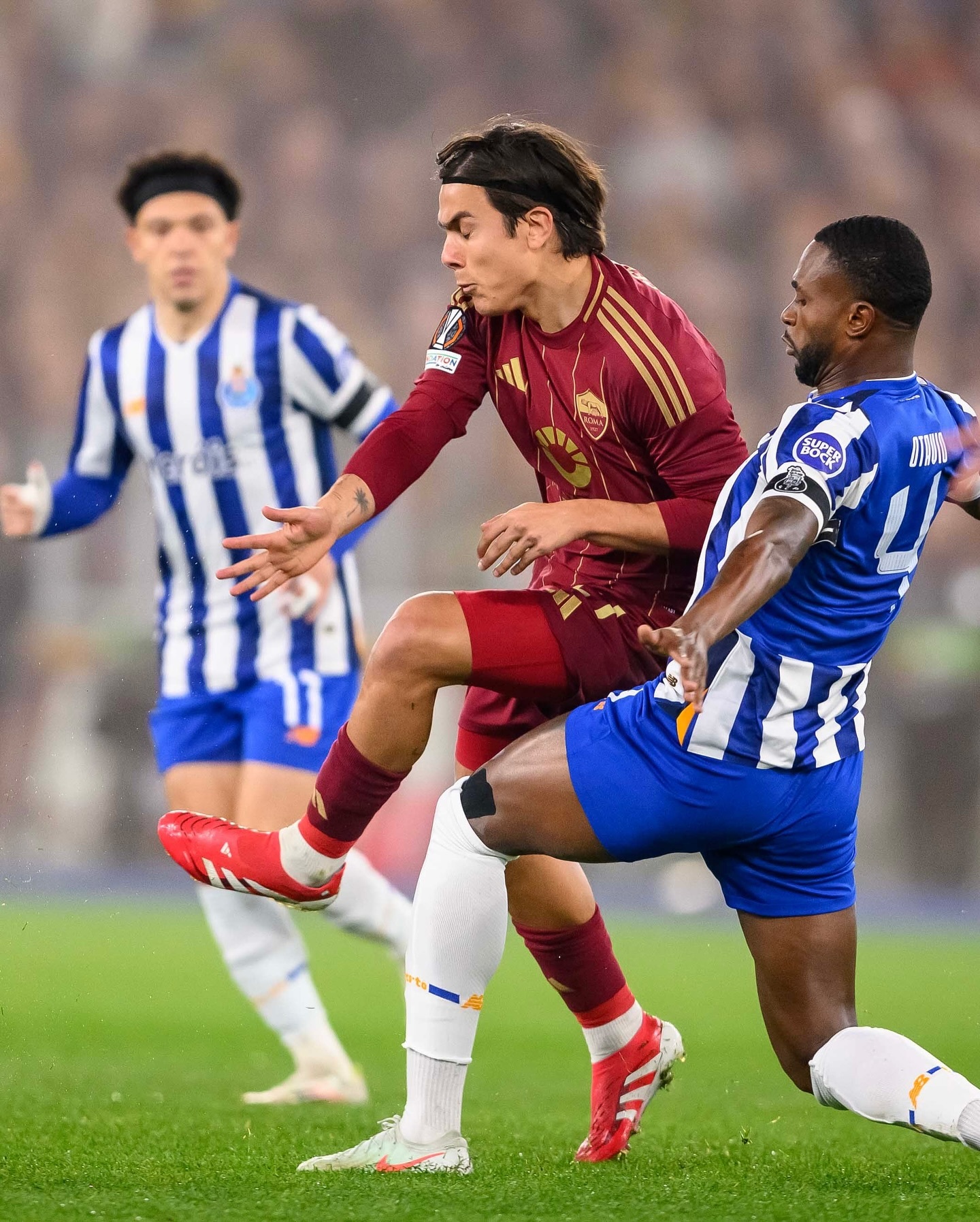 罗马球队连续两场失利，赛季表现不佳