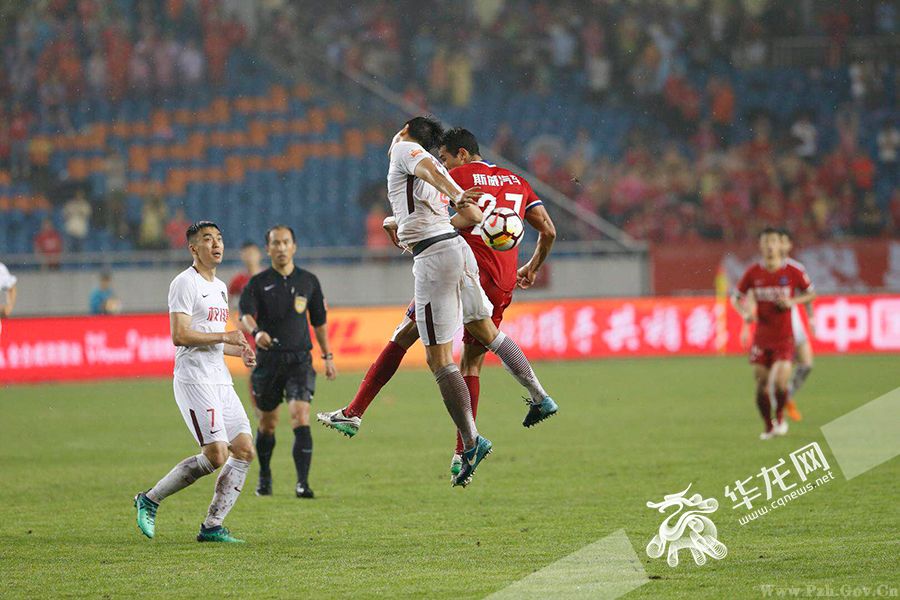 开云体育官网-重庆斯威主场大胜，提升排名的简单介绍